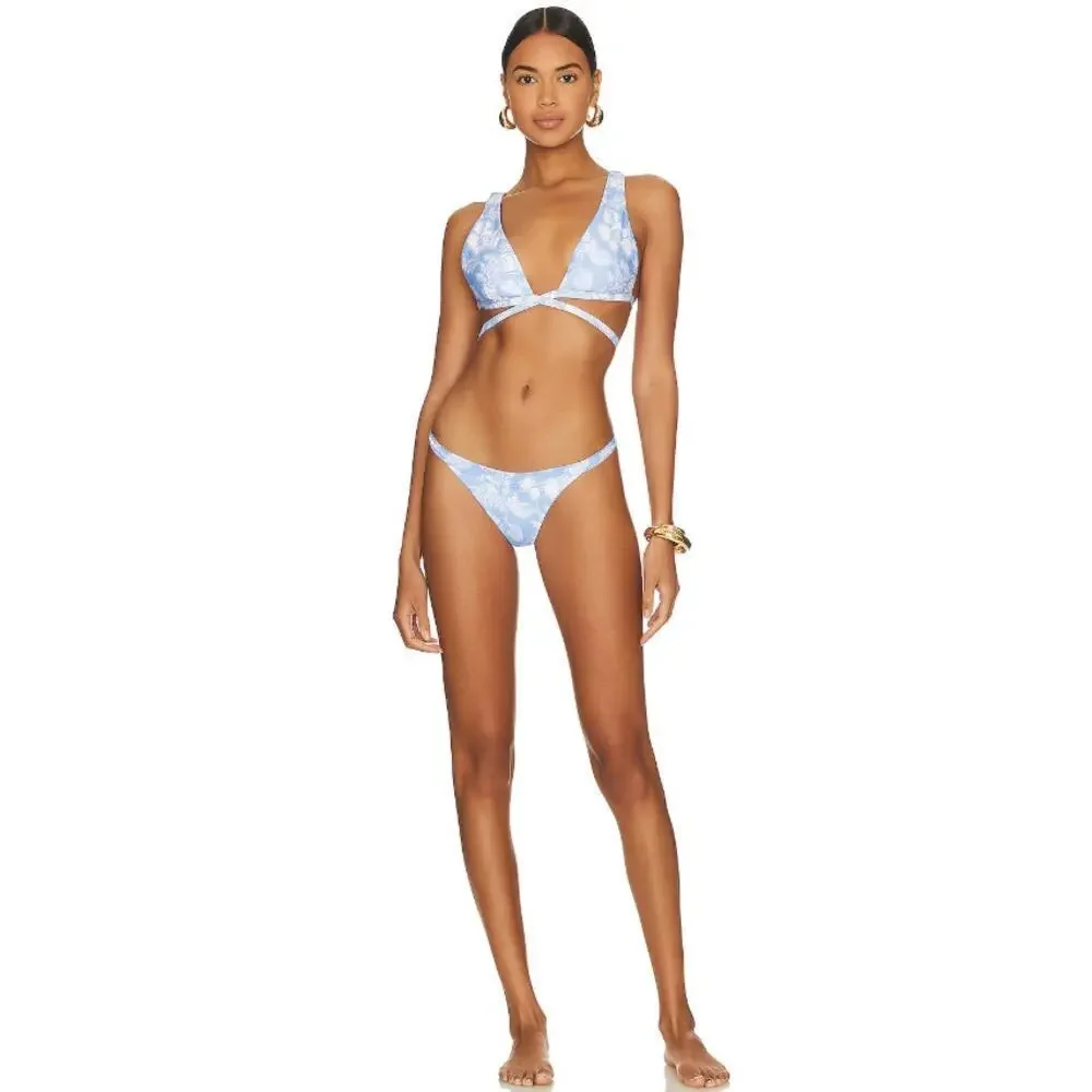 L*Space Avery Bikini Top Blue White Floral Print Size Medium NEW with Tags